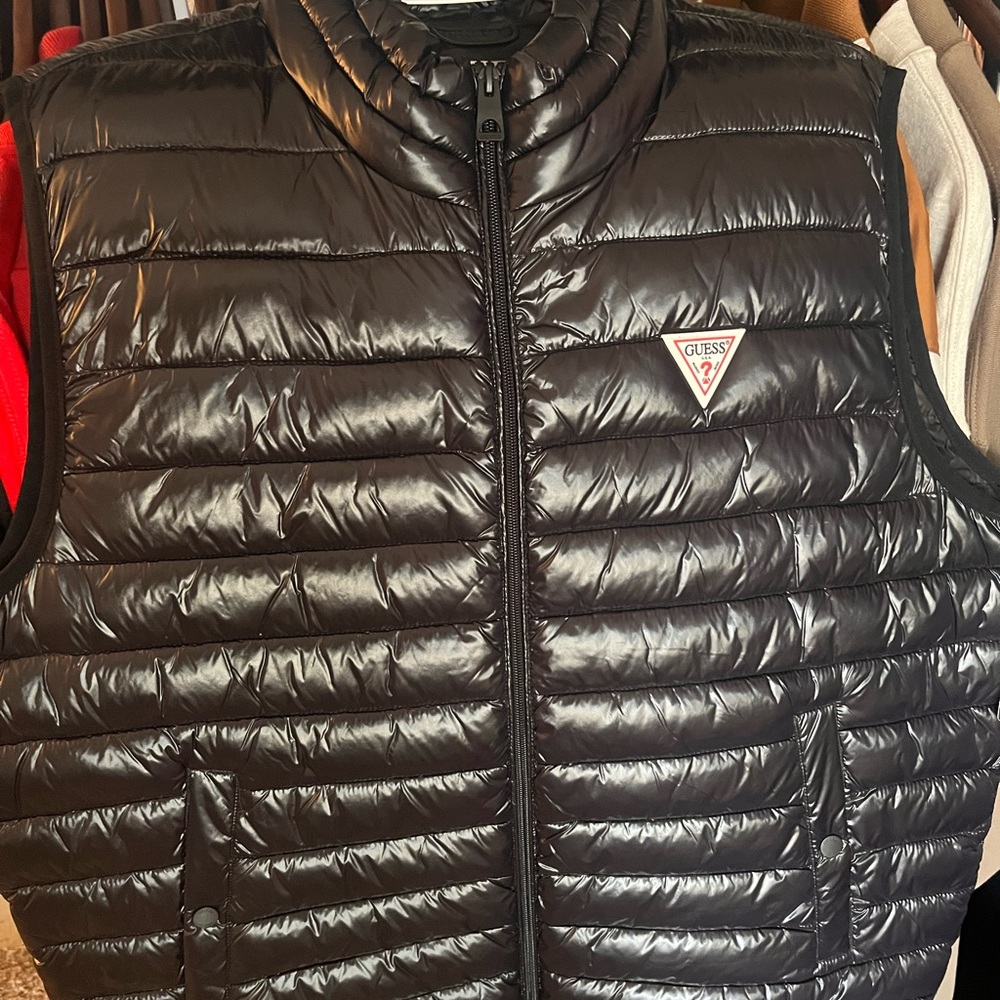 GUESS Men's Shiny Black Puffer Vest